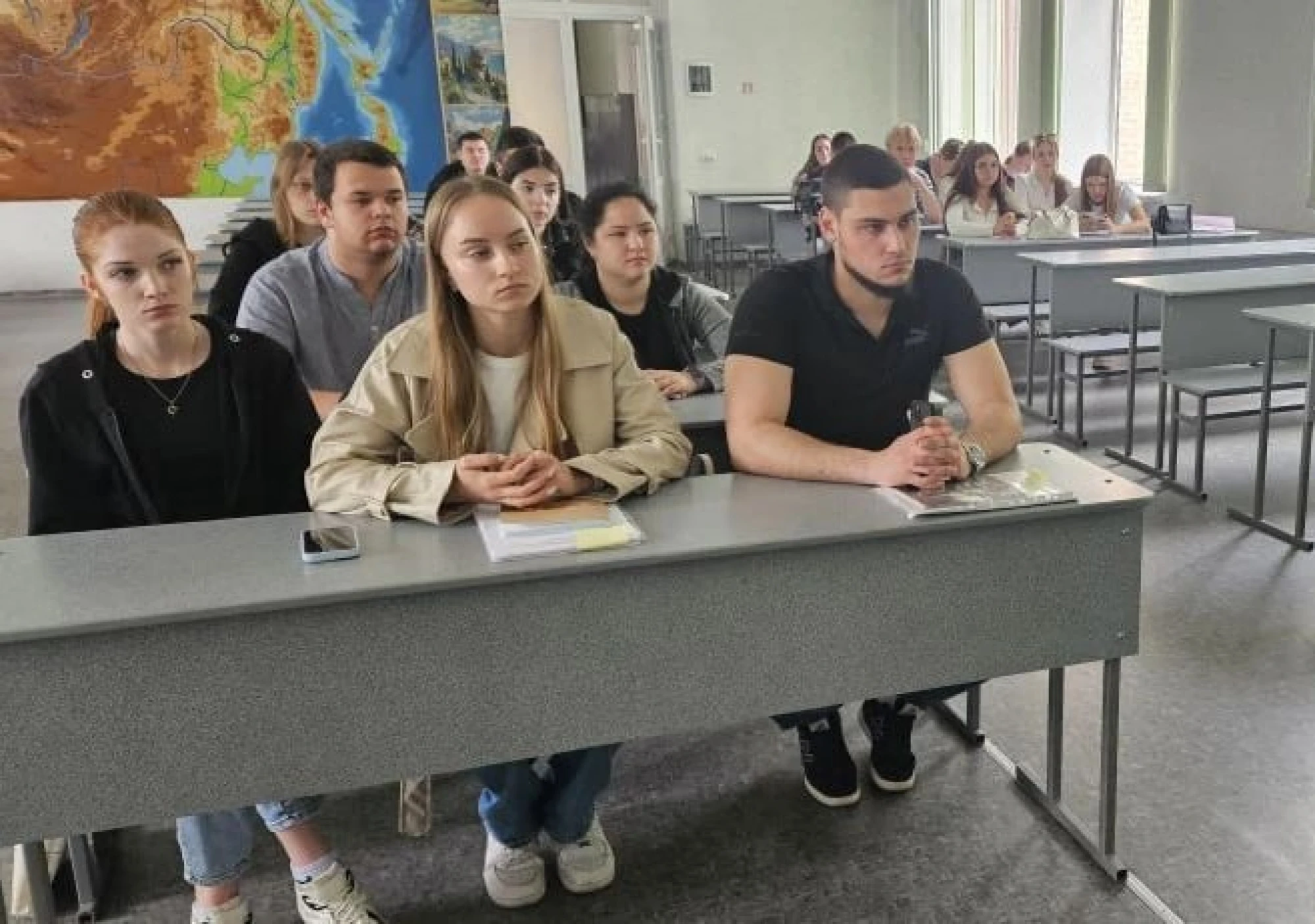 Студенты экономического факультета МелГУ встретились с представителями МЧС России