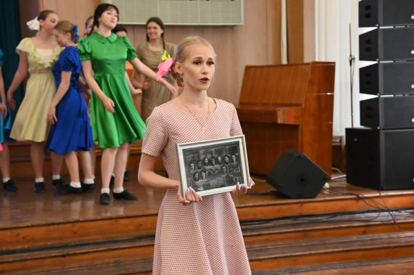 «Памяти павшим, во славу живым»: в Мелитопольском госуниверситете прошла театрализованная программа ко Дню Победы